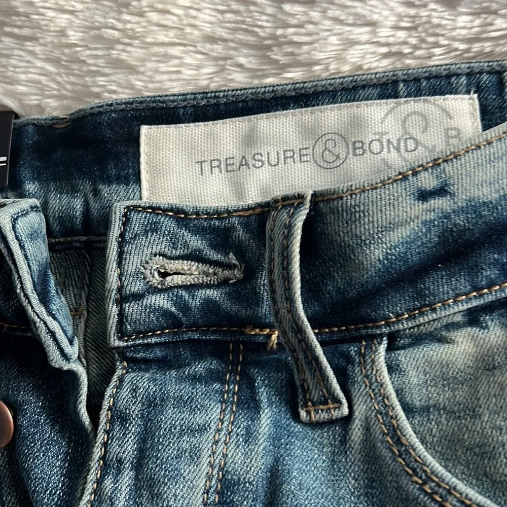 Treasure and bond distressed jean blue high waisted shorts. - Picture 2 of 6